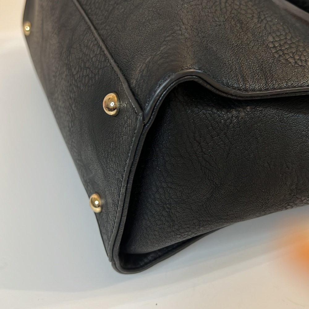 BLACK HAND BAG - Picture 7 of 13